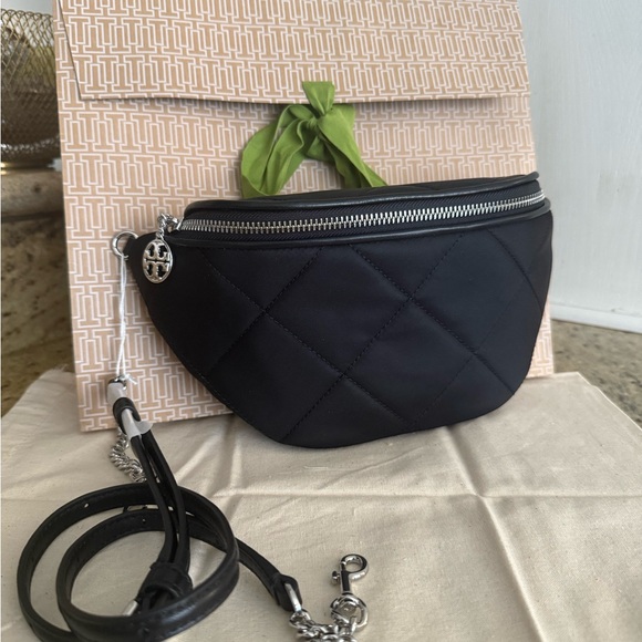 New Tory Burch Willa Quilted Nylon Belt Bag Black Fanny Pack Crossbody Bag - Picture 3 of 9